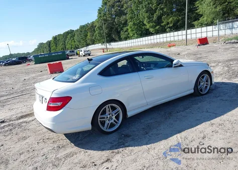 2015 Mercedes-Benz C 250 from USA, damaged, VIN WDDGJ4HB9FG403845